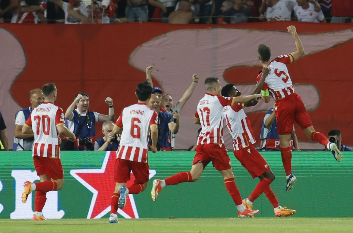 Nekadašnji fudbaler Crvene zvezde vjeruje u prvaka Srbije: Puna Marakana je recept za Ligu prvaka! Nekadašnji fudbaler Crvene zvezde vjeruje u prvaka Srbije: Puna Marakana je recept za Ligu prvaka!