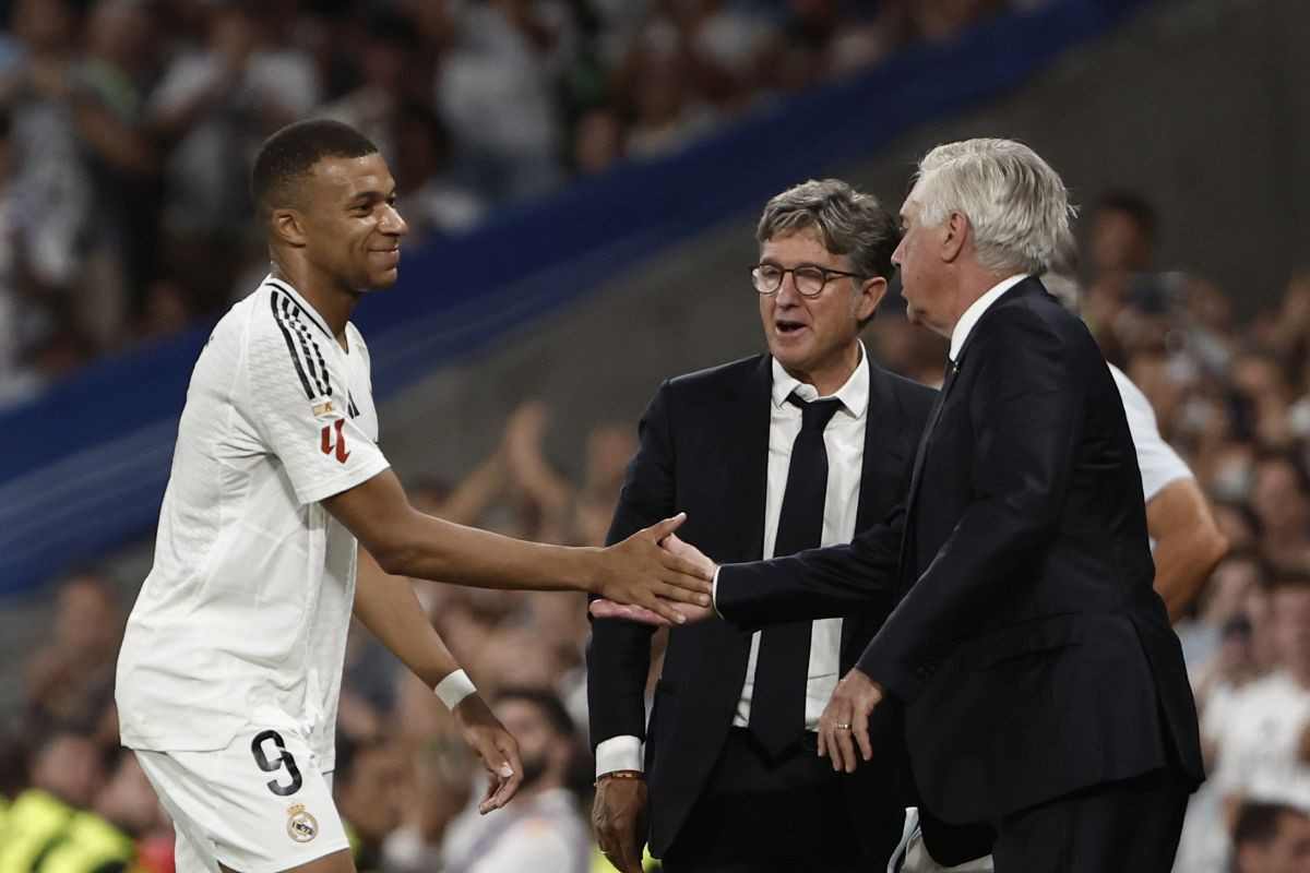 Mbappe pozvao Ancelottija na razgovor oči u oči: Izgovorio je riječi koje niko nije očekivao Mbappe pozvao Ancelottija na razgovor oči u oči: Izgovorio je riječi koje niko nije očekivao