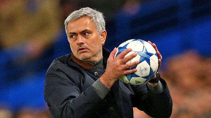 Nevjerovatno: Chelsea plaća Mourinha ako preuzme United