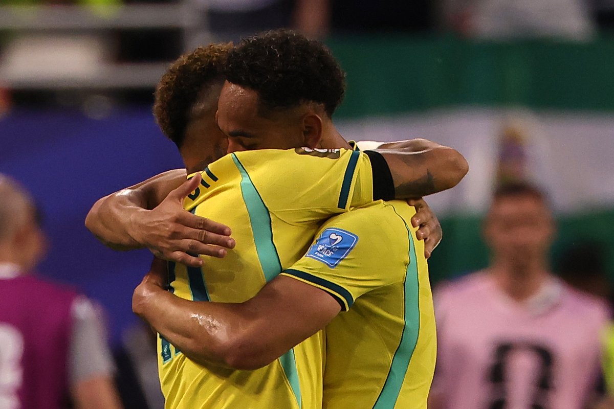 Suze velikana obišle svijet: Neymar slomljen nakon utakmice Brazila