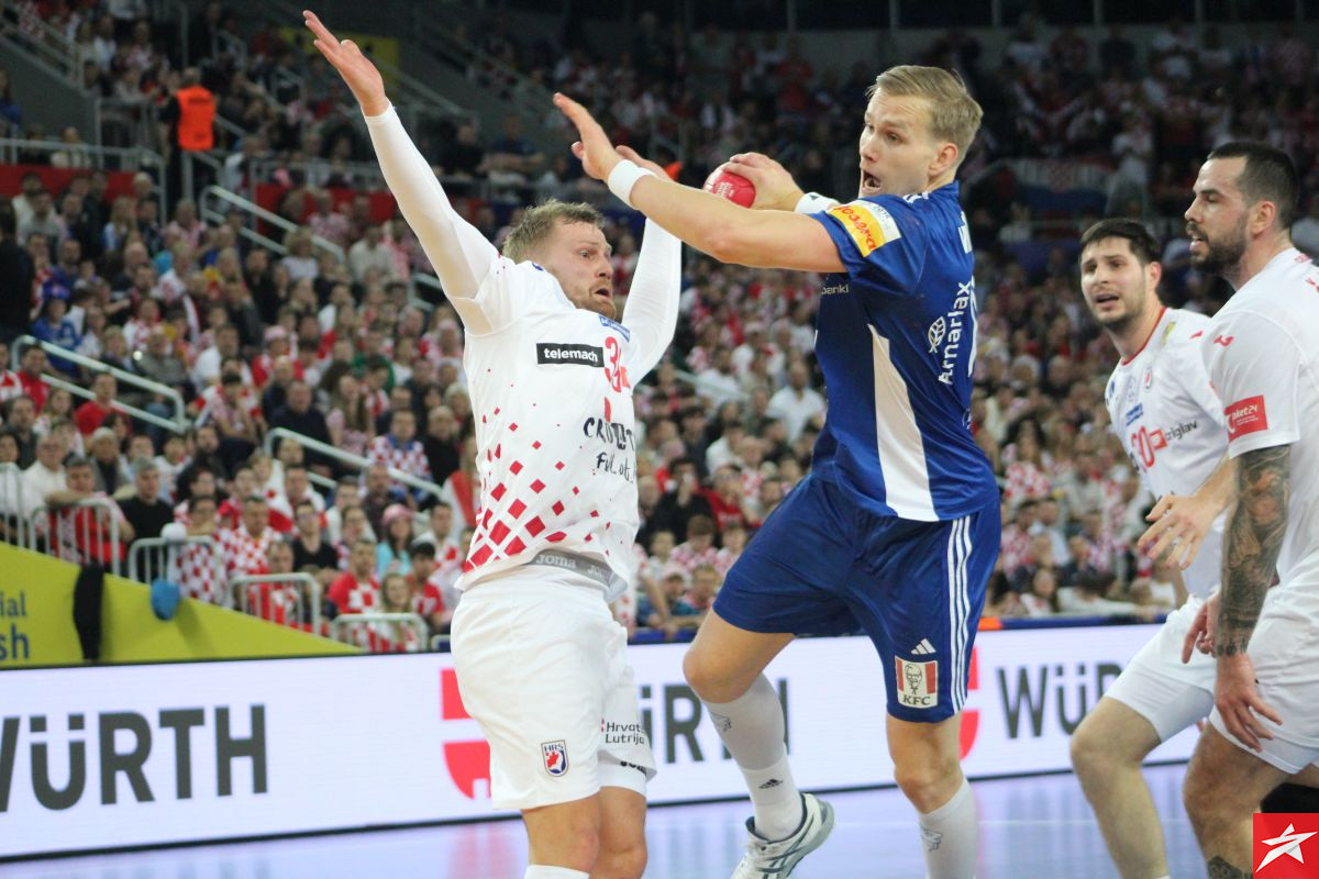 David Mandić o povredi pred susret sa Slovenijom: "Stegnut ću i igrati!" David Mandić o povredi pred susret sa Slovenijom: "Stegnut ću i igrati!"