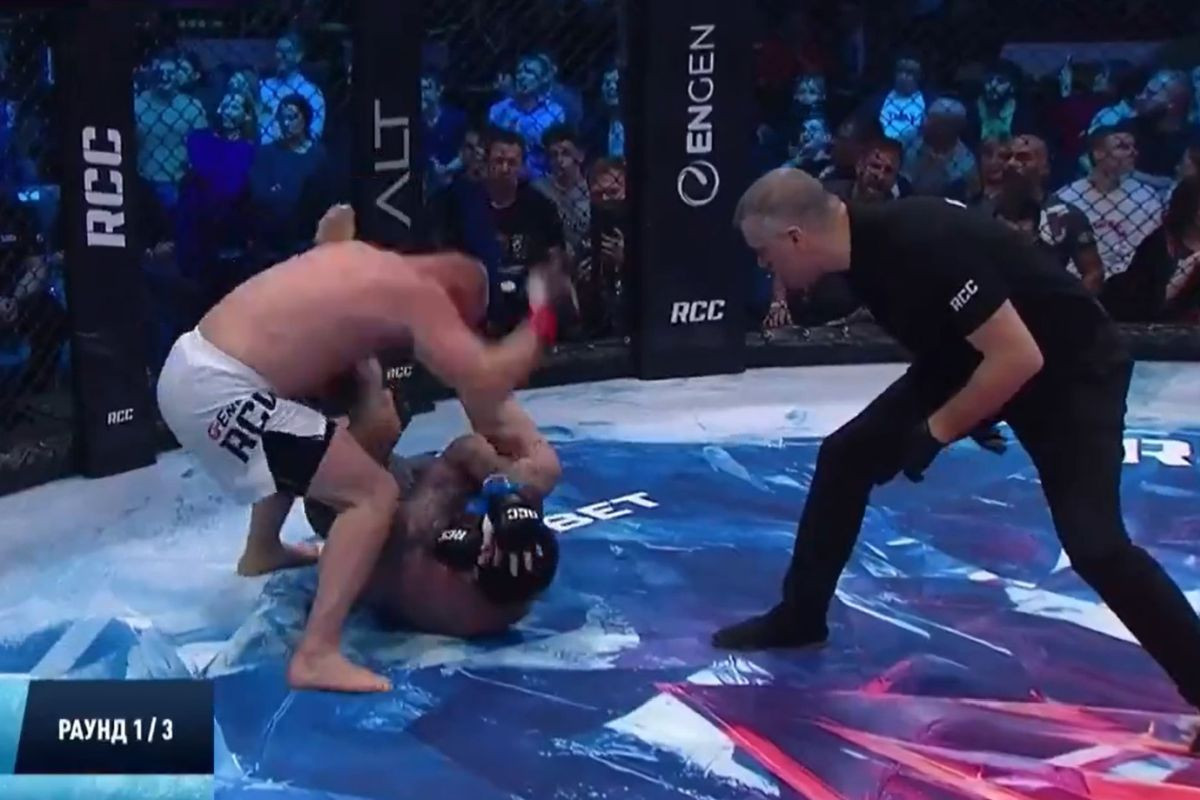 Osveta čuvenog Rusa srpskom borcu: Shlemenko nokautirao Aleksandra Ilića! Osveta čuvenog Rusa srpskom borcu: Shlemenko nokautirao Aleksandra Ilića!