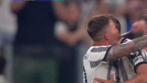 Kompletan stadion u Torinu ustao na noge u 17. minuti kako bi se oprostio od legende