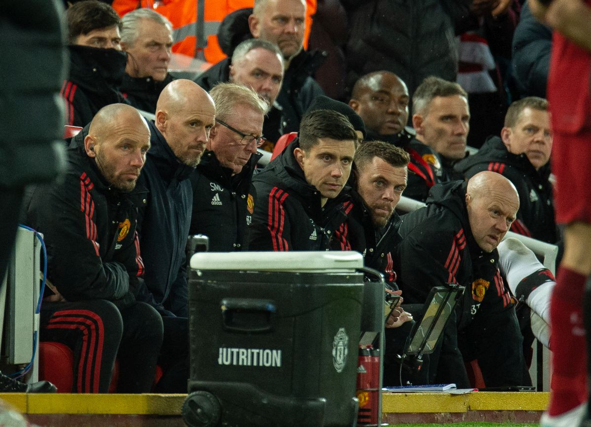 Debakl na Anfieldu boli, ali objava Manchester United je tek predmet ismijavanja
