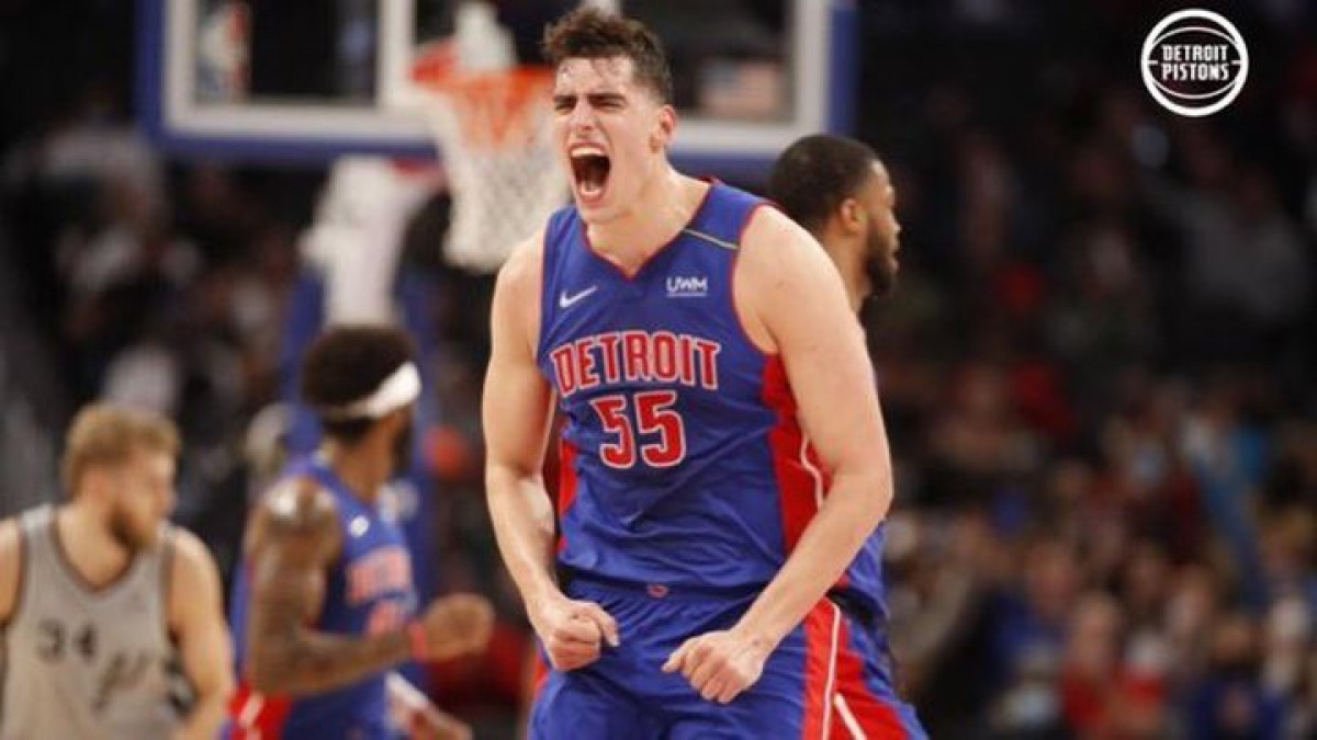 Luka Garza imao odličnu noć, stigao je prvi double-double u NBA karijeri Luka Garza imao odličnu noć, stigao je prvi double-double u NBA karijeri