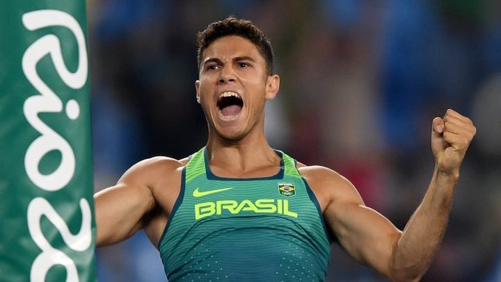 Mladi Brazilac zlatni u skoku s motkom