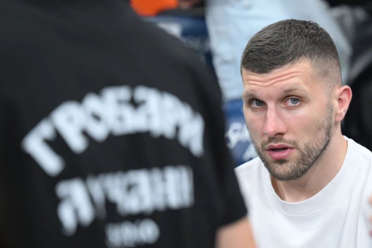 Naivni Rebić nasjeo na provokaciju i ostao bez 10.000 eura: "Nema opravdanja za to što je uradio" Naivni Rebić nasjeo na provokaciju i ostao bez 10.000 eura: "Nema opravdanja za to što je uradio"