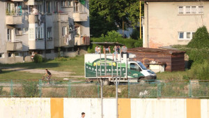 Navijači Slobode se popeli na kamion kako bi pratili dešavanja s Tušnja 