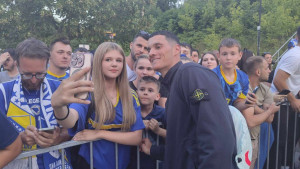 Selektor i igrači ispoštovali navijače poslije utakmice sa Slovenijom