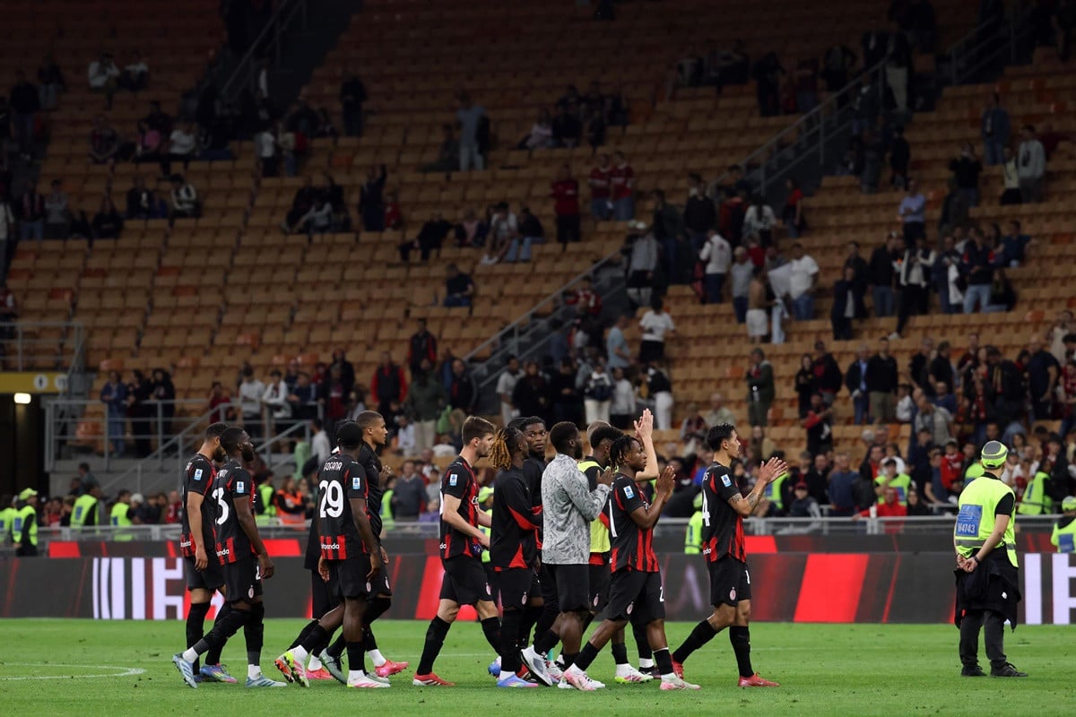 Milan ostao bez Evrope, pa najavio predsezonsku turneju na tri kontinenta Milan ostao bez Evrope, pa najavio predsezonsku turneju na tri kontinenta