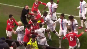 Tuča na Old Traffordu!