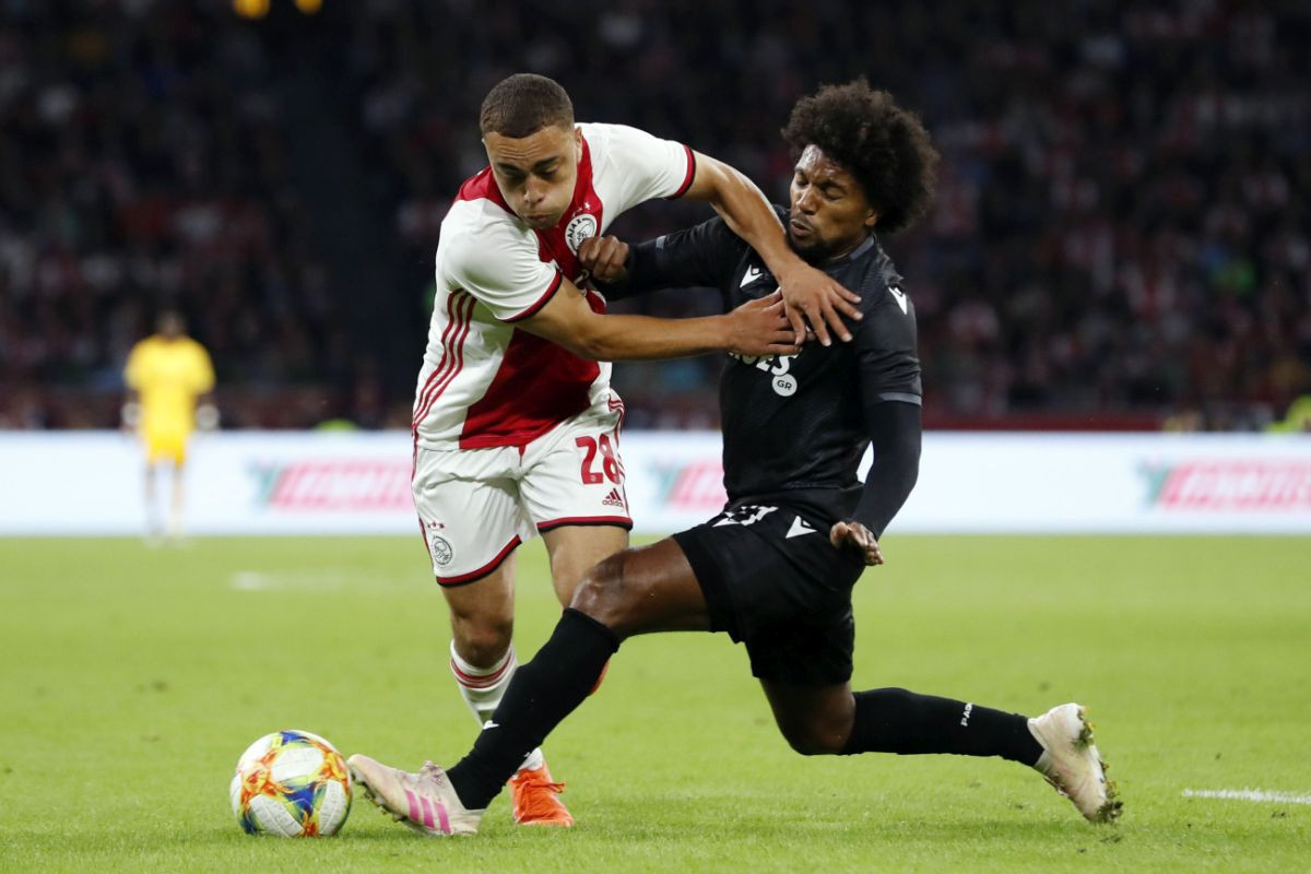 Tako se radi u ozbiljnim reprezentacijama: Hitno zakazan sastanak sa fudbalerom Ajaxa