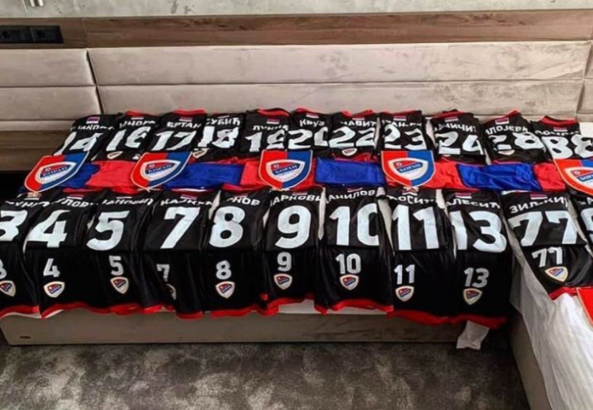 Novi dres Borca oduševio navijače Novi dres Borca oduševio navijače