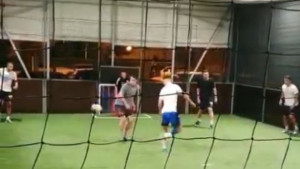 Odmara se kod kuće: Ivan Perišić zaigrao fudbal na terminu s prijateljima