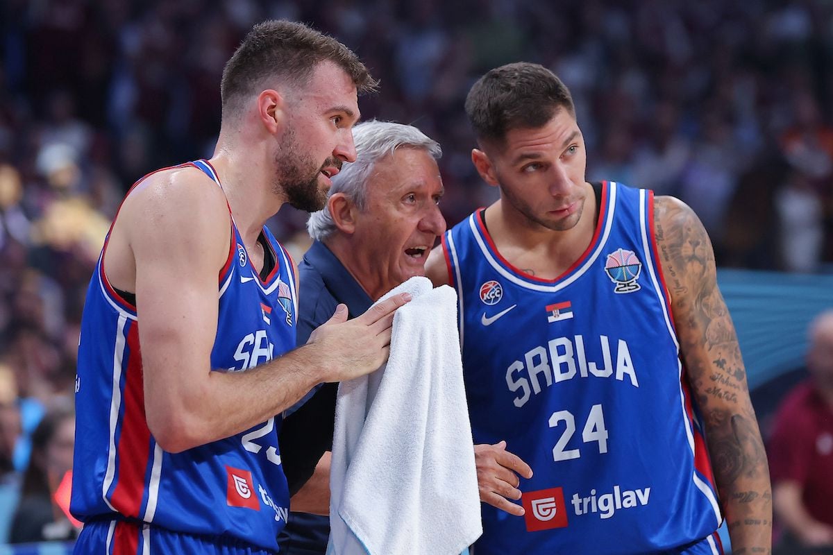 Pešić se iznervirao, Jokićeva jedna riječ, Petrušev se izvinjavao Pešić se iznervirao, Jokićeva jedna riječ, Petrušev se izvinjavao