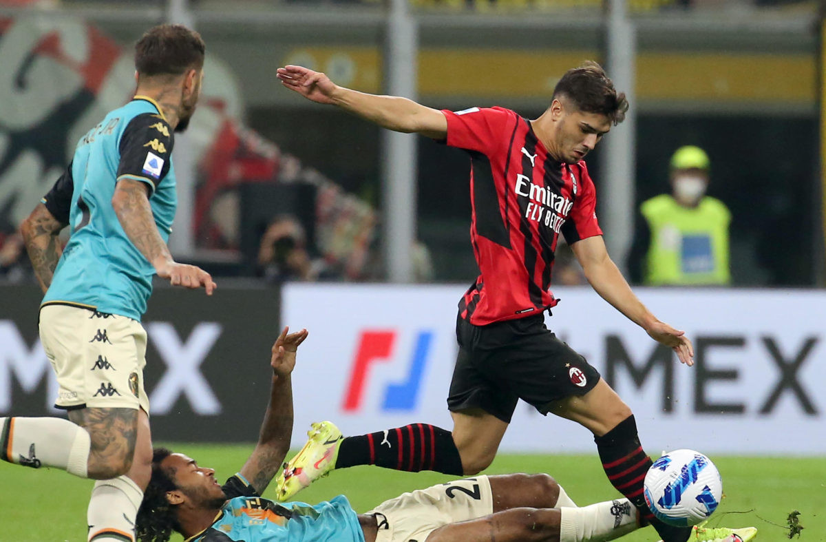 Milan oslabljen rutinski do pobjede, bodovno se izjednačio na vrhu s Interom