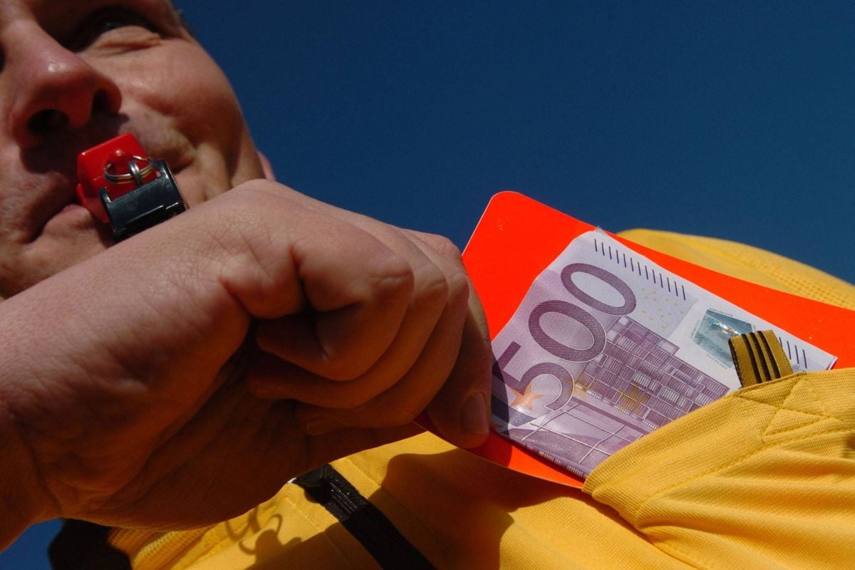 Skandal kakav Srbija i region ne pamte: Poznata 'faca' u raljama droge, kocke, zelenaša... Skandal kakav Srbija i region ne pamte: Poznata 'faca' u raljama droge, kocke, zelenaša...