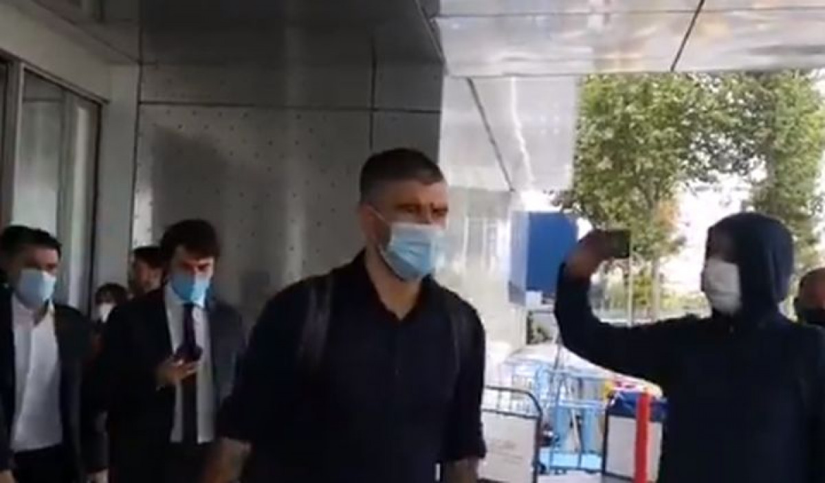 Kolarov doputovao u Milano na ljekarske preglede i potpis ugovora Kolarov doputovao u Milano na ljekarske preglede i potpis ugovora