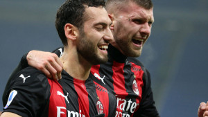 Hakan Calhanoglu fotografijom potvrdio gdje nastavlja karijeru