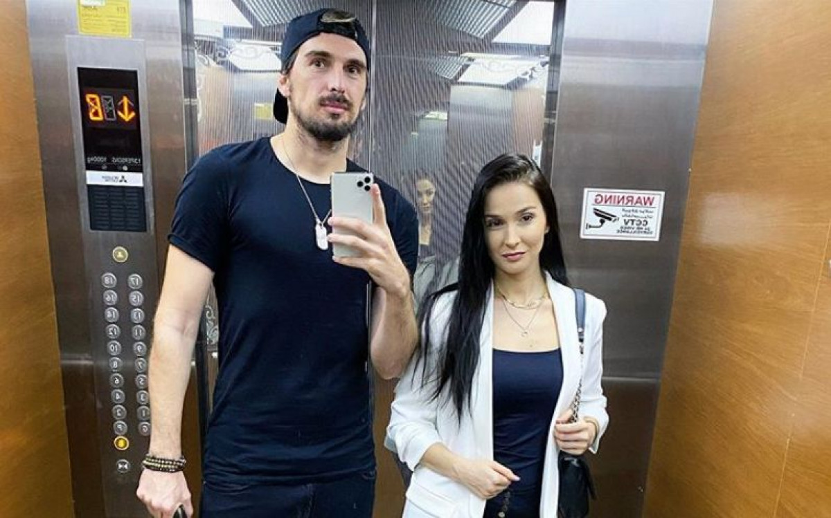 Enes Sipović baš zna kako da uživa u životu: Fotografija na Instagramu oduševila fanove Enes Sipović baš zna kako da uživa u životu: Fotografija na Instagramu oduševila fanove