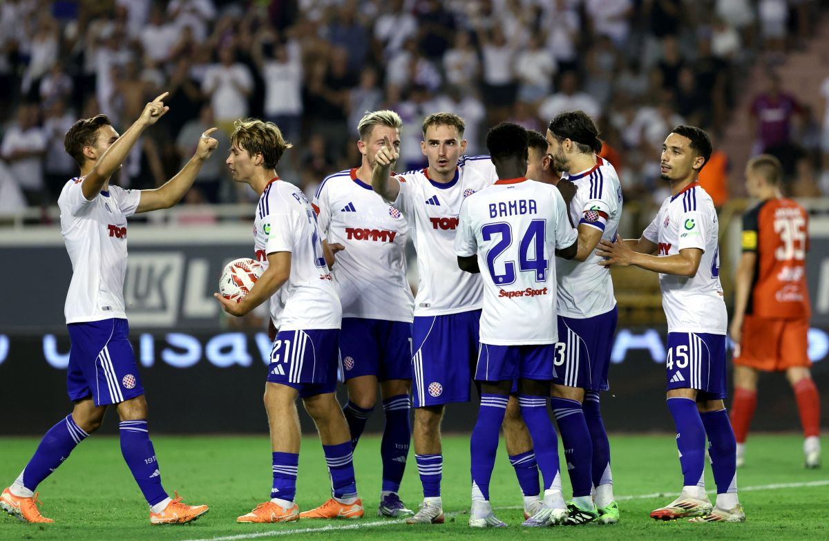 Nije u šoldima sve: Dobio je milionsku ponudu, Hajduk ga otpisao, pa on sve šokirao odlukom! Nije u šoldima sve: Dobio je milionsku ponudu, Hajduk ga otpisao, pa on sve šokirao odlukom!