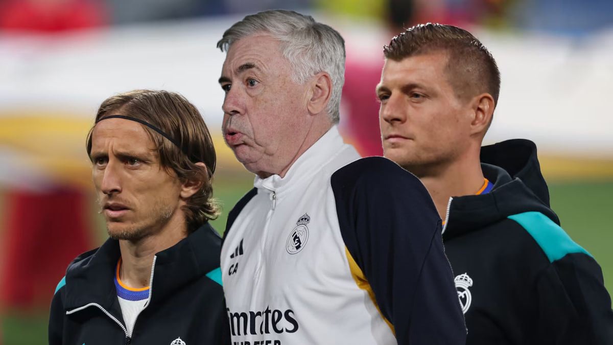 Ancelotti okupio Modrića i Kroosa te im saopštio krupnu odluku: "Protiv Cityja starter će biti..."
