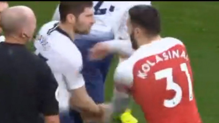Haos na Emiratesu: Tottenham 'okrenuo', igrači se tukli, pa stvari u svoje ruke uzeo Kolašinac
