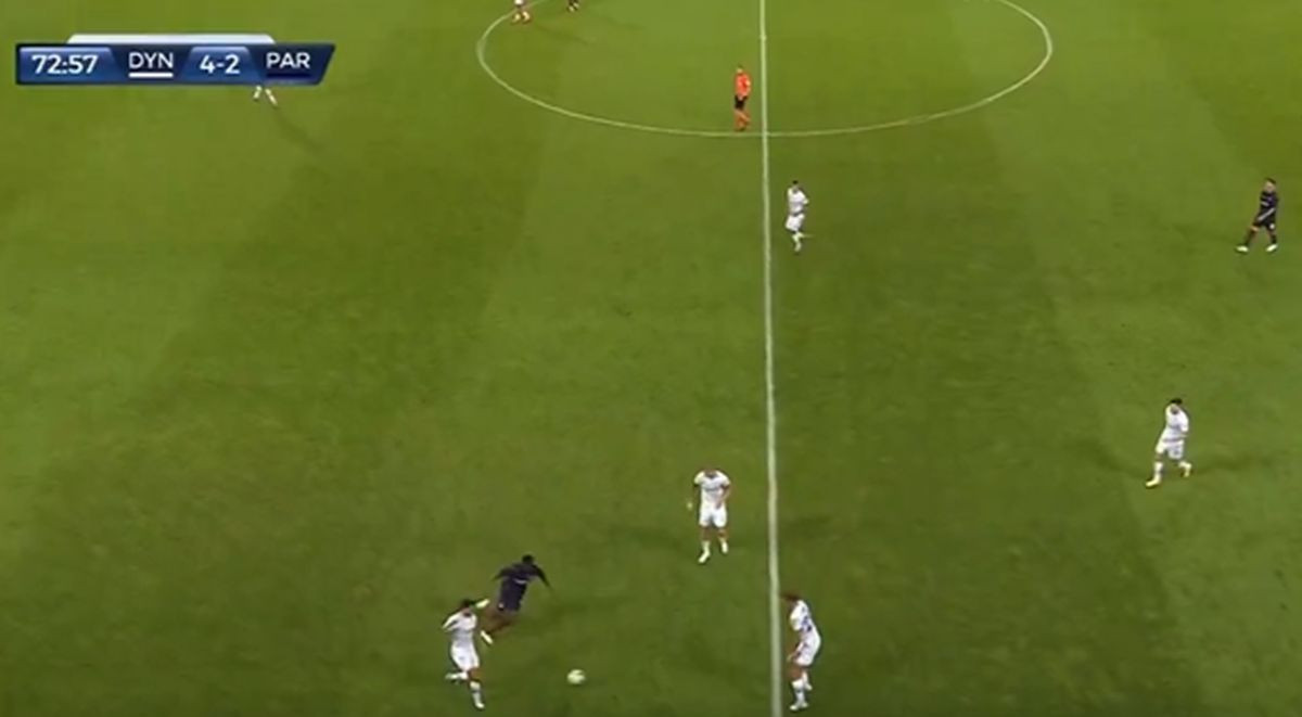 Na semaforu 73. minut, 4:2 za Dinamo, a na terenu bezdušno ponižavanje mladog igrača Partizana