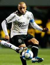 Carlos napustio Corinthians zbog prijetnji