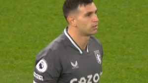 Kontroverzni Martinez se vratio na gol, čovjek visine 165 cm ga je odmah hipnotizirao