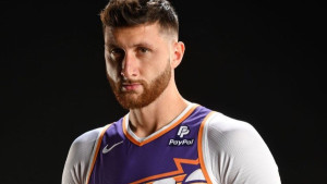 Nurkić nikada u karijeri nije bio ovako ponižen: Sunsi slavili, a njemu ni sekunda na terenu!