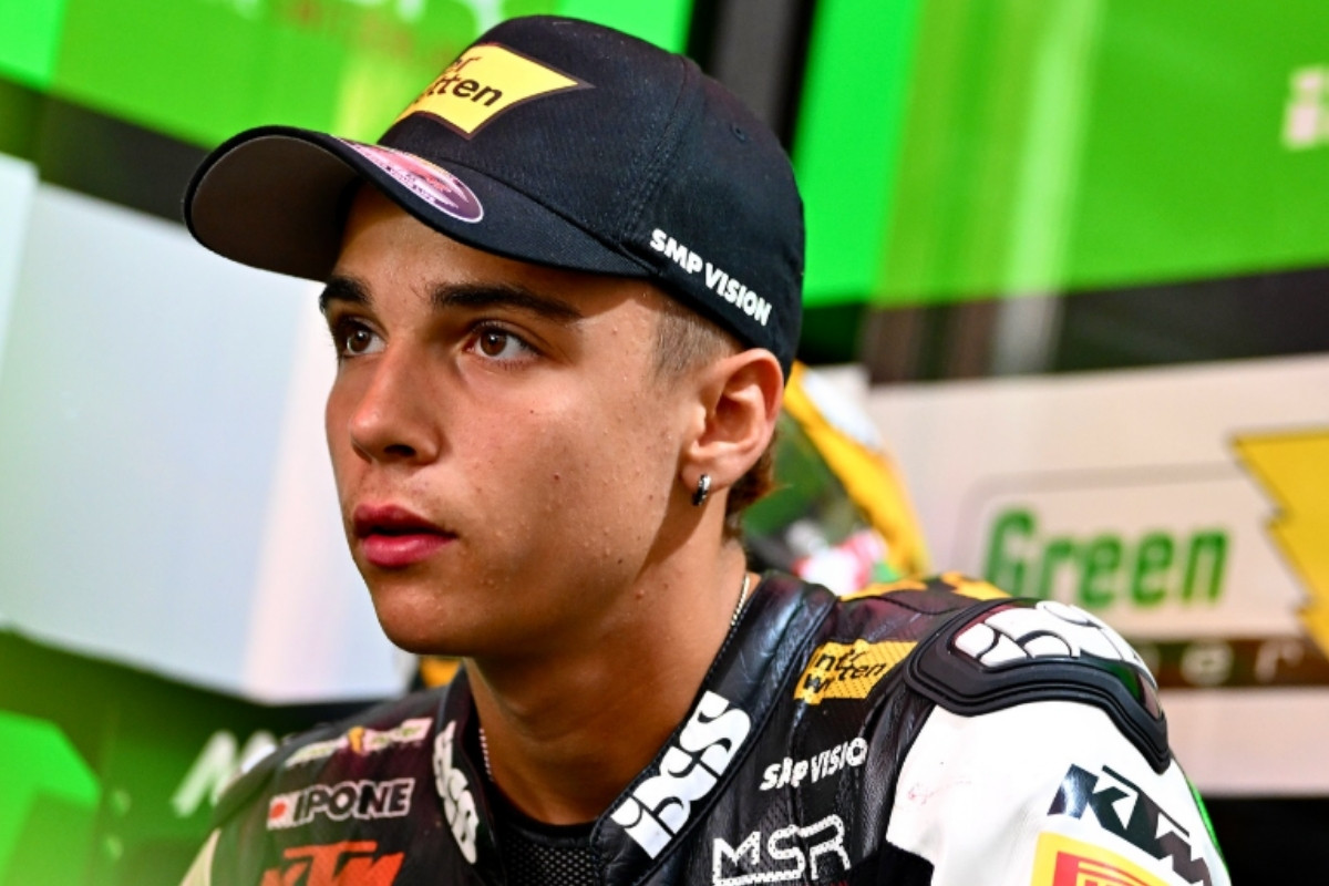 Horor udes u Moto3: Noa Detviler u ozbiljnom stanju, Rueda imao više sreće Horor udes u Moto3: Noa Detviler u ozbiljnom stanju, Rueda imao više sreće