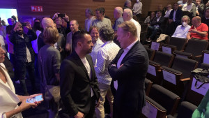 Koeman pola godine samo kritikovao Xavija, a jučer su se sreli po prvi put