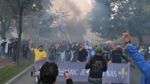 "Ljuti Krajišnici" stigli u Zenicu i podigli atmosferu: Na transparentu jasna poruka