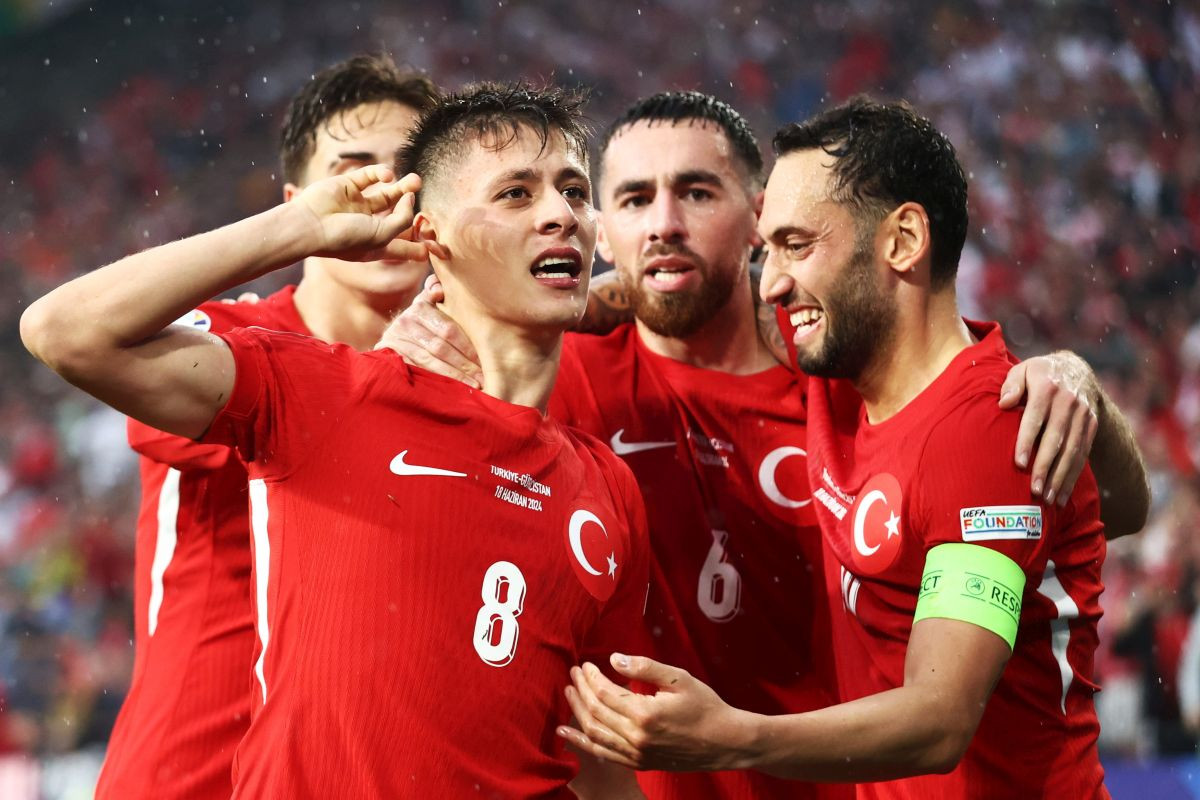 Arda Guler saznao da ga Milan želi dovesti na posudbu, pa mu iz Reala javili šta su odlučili Arda Guler saznao da ga Milan želi dovesti na posudbu, pa mu iz Reala javili šta su odlučili