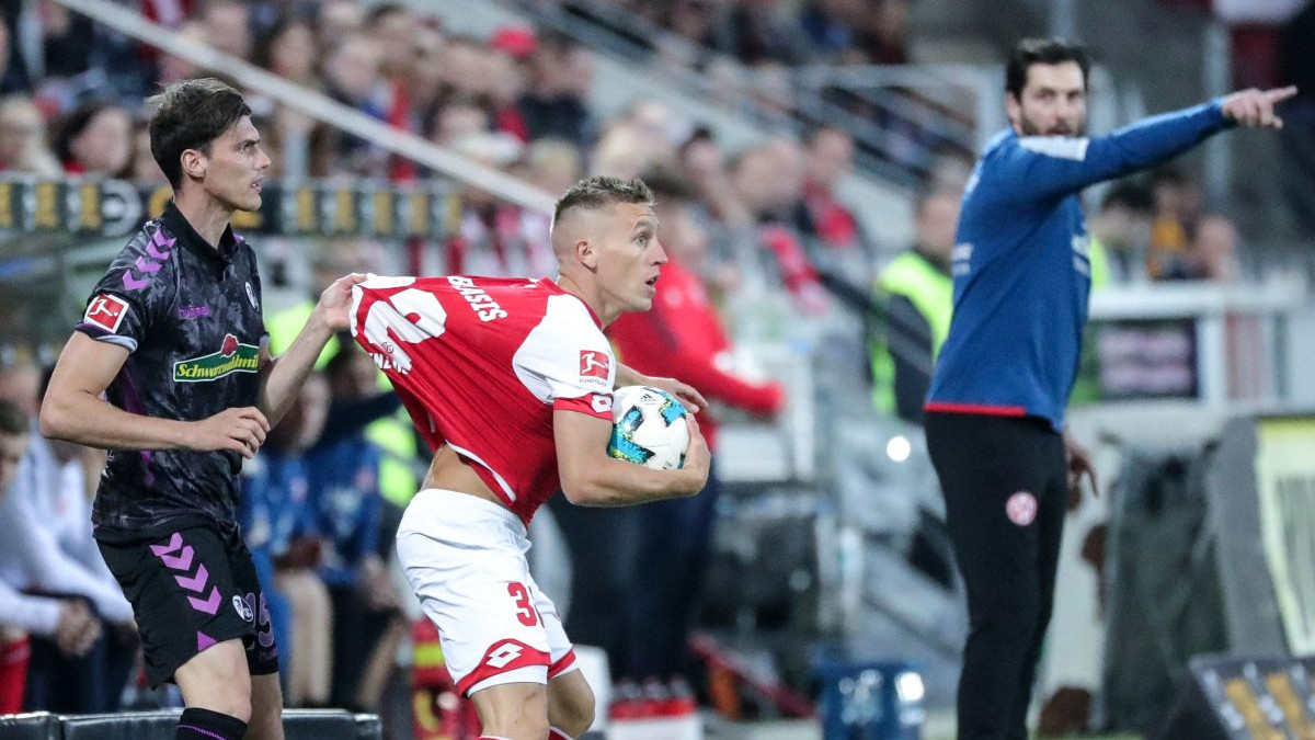 Penal na poluvremenu i golman Freiburga donijeli trijumf Mainzu