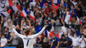 Spektakularan gol Griezmanna, povreda Benzeme i nevjerovatni Giroud obilježili trijumf Francuske
