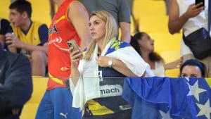 BiH kao da igra kod kuće - Pogledajte fotografije s tribina