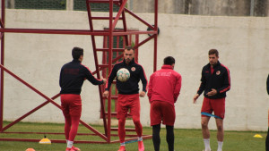 Rođeni u sjajnoj atmosferi nastavili sa radom: Sve misli usmjerene ka Borcu!