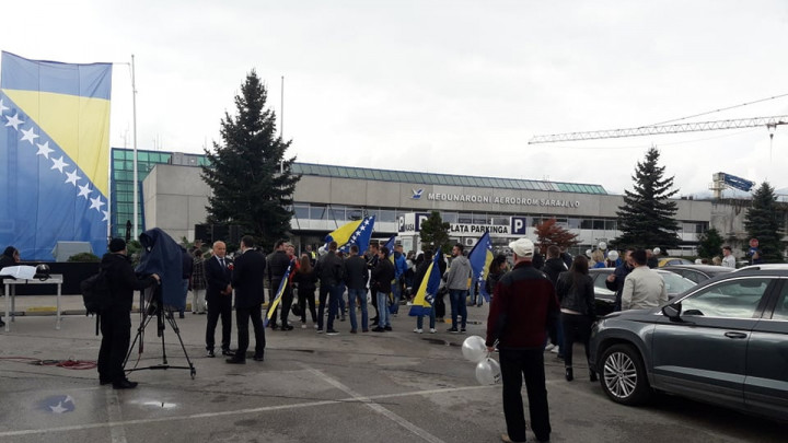 Čeka se dolazak Amela Tuke sa srebrom oko vrata