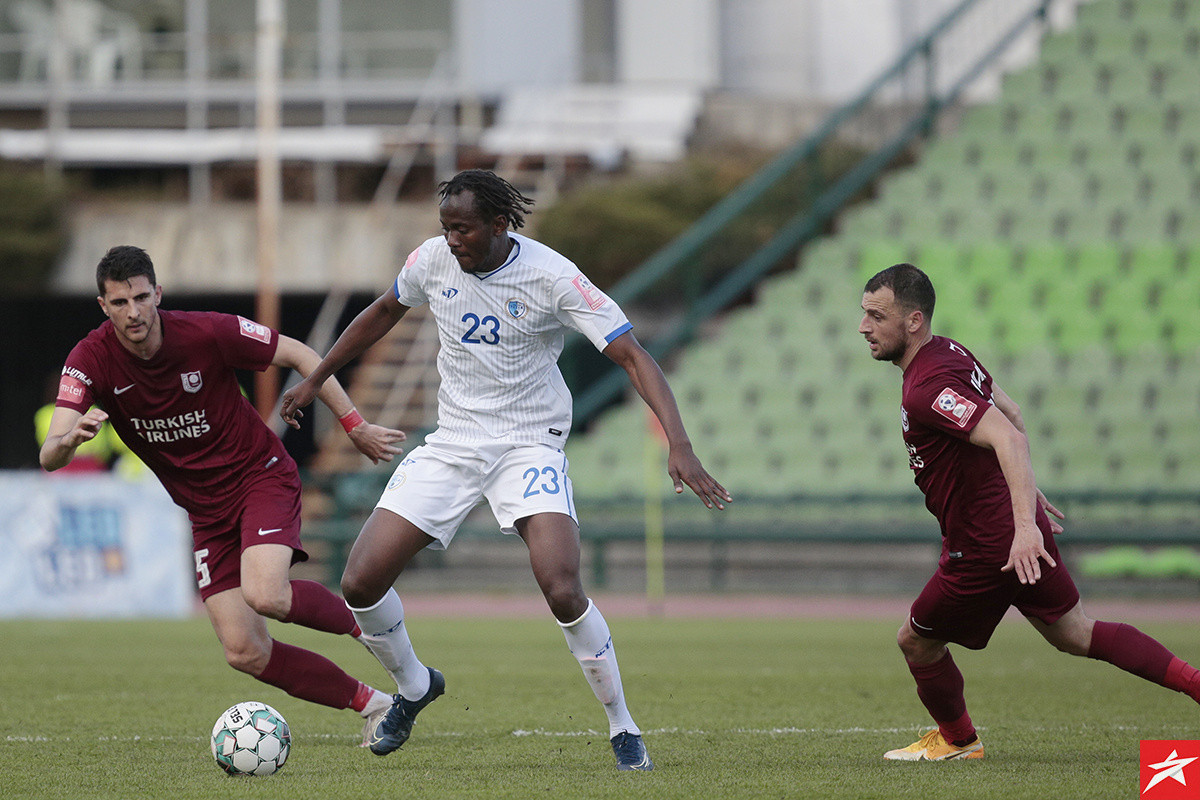 Maksimović i Badji više nisu članovi FK Tuzla City, šta će biti sa Ubiparipom? Maksimović i Badji više nisu članovi FK Tuzla City, šta će biti sa Ubiparipom?