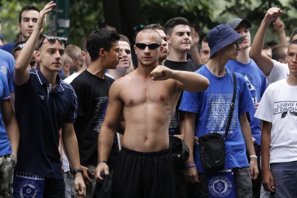 Korteo Manijaka prema Koševu Korteo Manijaka prema Koševu
