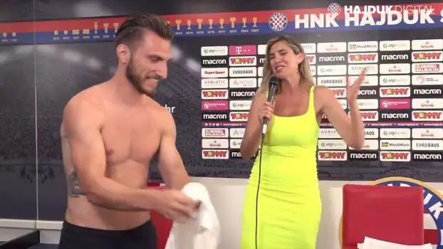 Novi igrač Hajduka se skinuo pred Mirtom Šurjak, a njena reakcija sve govori