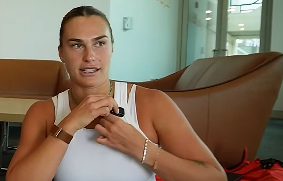 Sabalenka se javno obratila slavnom Rusu, opsovala mu, pa pokazala srednji prst Sabalenka se javno obratila slavnom Rusu, opsovala mu, pa pokazala srednji prst