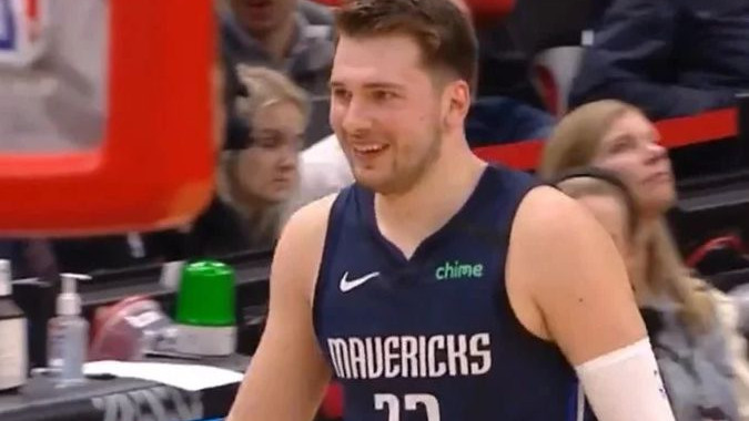 Dončić se smijao treneru Bullsa zbog čudnog poteza, a na kraju promašio šut za pobjedu