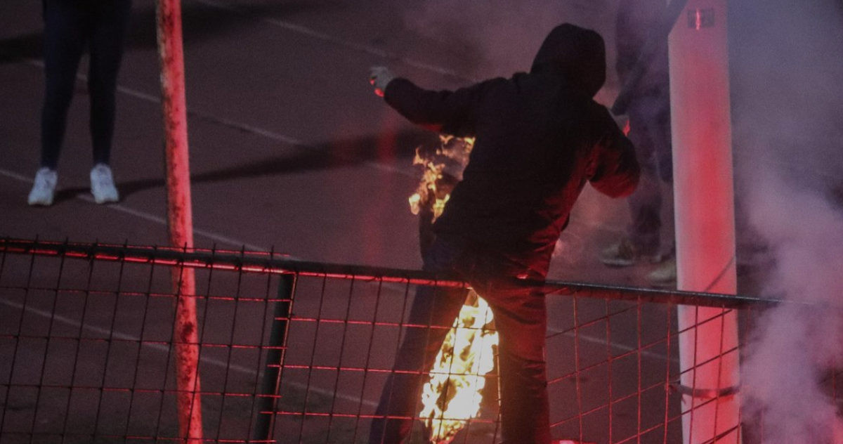 Kako je stranac doživio sarajevski derbi: "Jedna od najnezgodnijih utakmica u cijeloj Evropi" Kako je stranac doživio sarajevski derbi: "Jedna od najnezgodnijih utakmica u cijeloj Evropi"