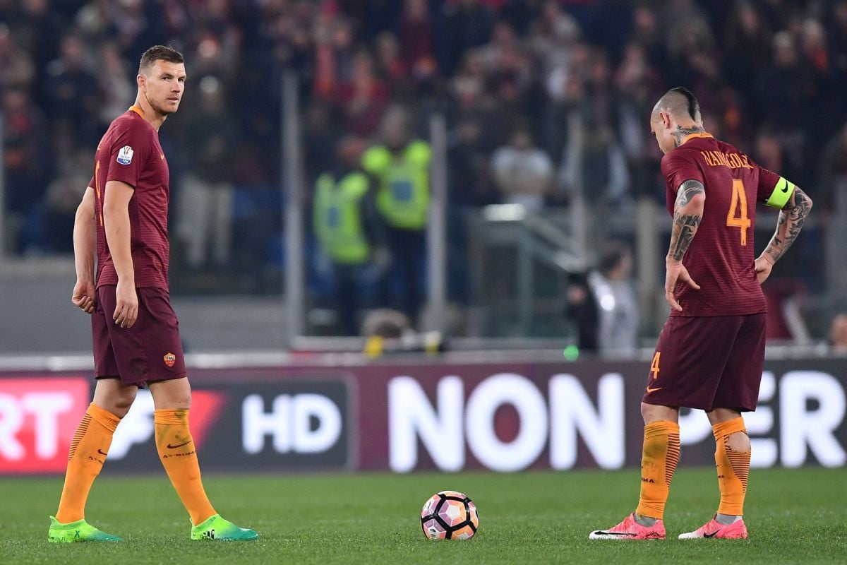 Nainggolan otkrio šta je Džeko uradio zbog Tottija: "Za mene je on najjači s kojim sam igrao" Nainggolan otkrio šta je Džeko uradio zbog Tottija: "Za mene je on najjači s kojim sam igrao"