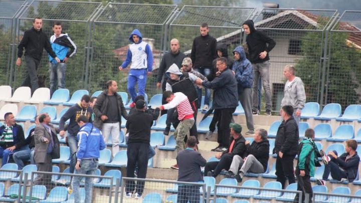 Policija spriječila sukob navijača Travnika i Rudara