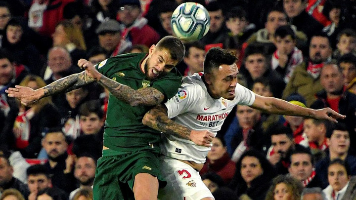 Remi Seville i Athletic Bilbaa na Ramon Sanchez Pizjuanu