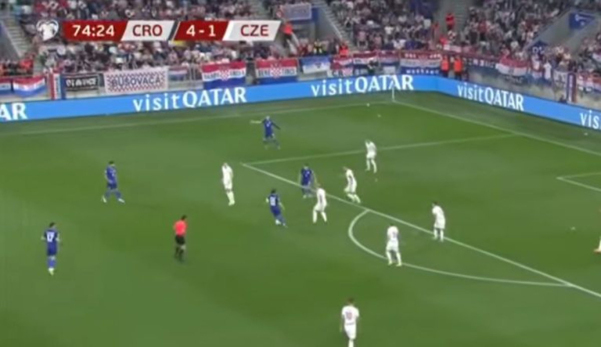 Srpski komentator izazvao šok navijača Hrvatske zbog meča u Osijeku: "Ovo je bruka i sramota" Srpski komentator izazvao šok navijača Hrvatske zbog meča u Osijeku: "Ovo je bruka i sramota"